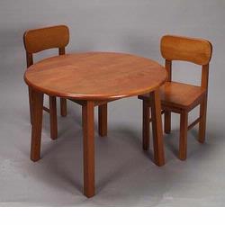 Giftmark 1407H Natural Hardwood Round Table and Chair Set (Honey Finish)